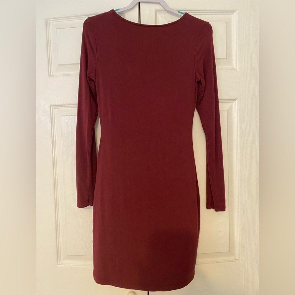 - Lulus Burgundy Long Sleeves Dress Size S - Picture 2 of 6